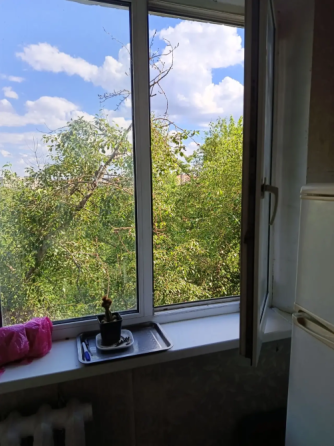 Продам 2 комнатную 19 шахте,Текстильщик Донецк