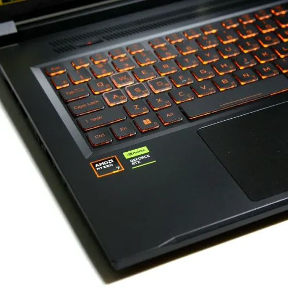 17,3" Асер Нитро R7 260/32 Гб/2Тб/5050 8 Гб Донецк