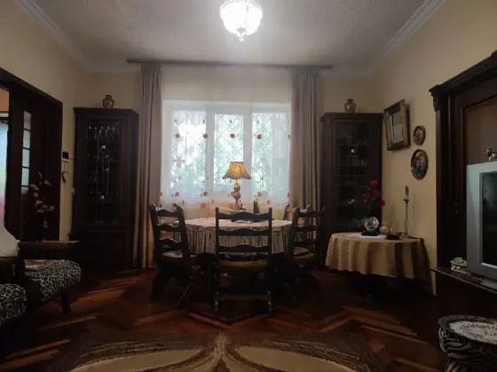 Продам жилой дом в Куйбышевском р-не Донецка, пл. Бакинских Комиссаров. Донецк