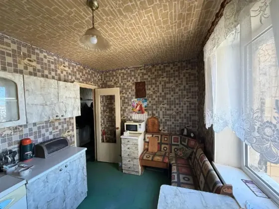 Продается 4 ком , кв-ра в Кировском р-не г. Донецка район. Текстильщик. Ул. Николая Островского. Донецк