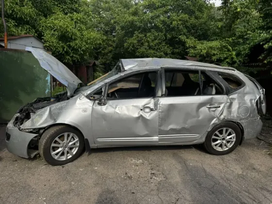 Kia Carens 2008 Донецк