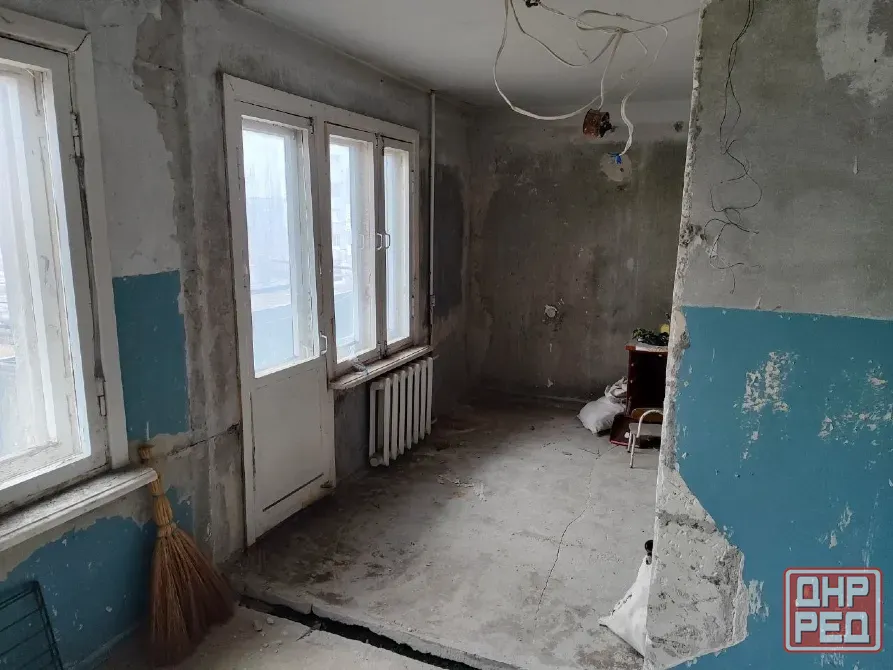 Продам квартиру Зугрэс - изображение 1