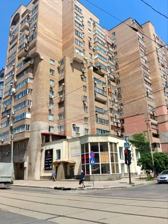 продам 2 к.кв. ворошил.р. постышева-ркка новострой 6000 мил р. Донецк