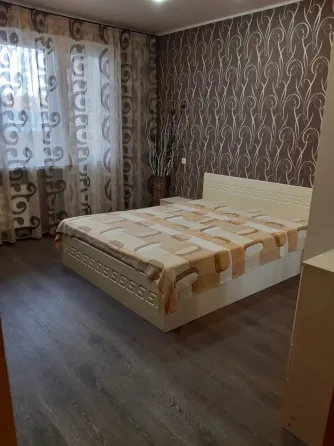 Сдаю 1-к квартиру (36кв.м) на длительный срок в г. Донецке Донецк