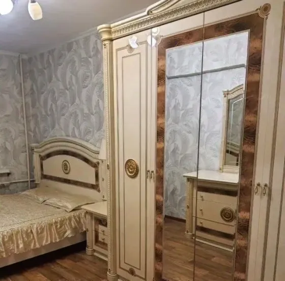 Сдам на длительный срок трёхкомнатную квартиру с хорошим ремонтом Донецк