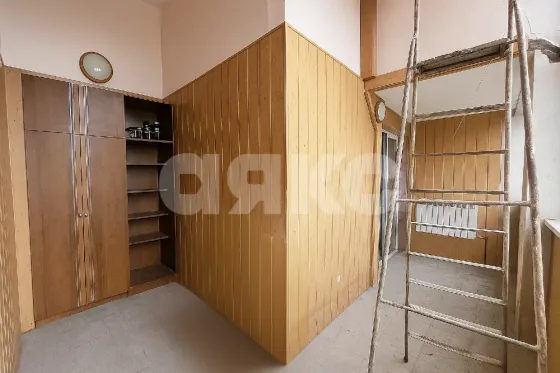 Продается 4-комнатная квартира в Приморском районе Мариуполь