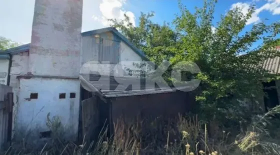 Продаётся просторный дом с коммуникациями, садом и огородом в селе Кириловка Мариуполь