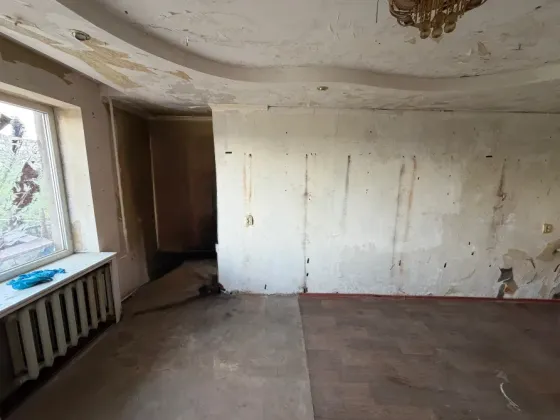 Продам 1 ком. кв., 4/9 эт., 36 м.кв. - Макеевка, мк-рн Калининский Макеевка