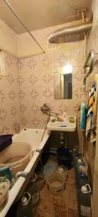 продам 2х ком. квартиру в Калининском районе Донецк