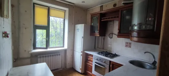 Продам 3-х комнатную квартиру под ремонт Донецк