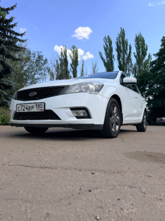 Продажа авто Киа Сид 2011 год Макеевка