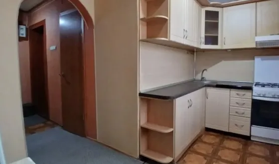 Продам 1-комнатную квартиру в Центре Гвардейки Макеевка