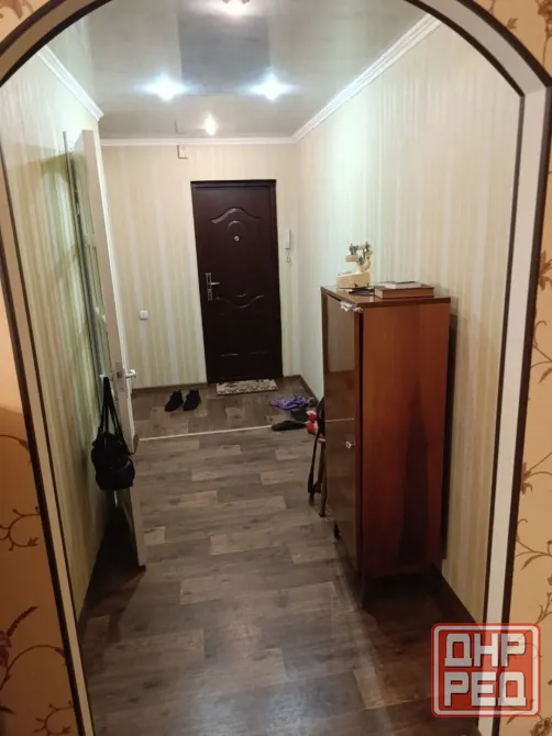 Продам 3-х комнатную квартиру в Центральном м-не Макеевка - изображение 3