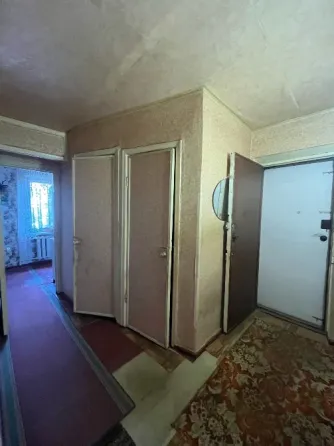 Продам квартиру на Юнкоме Енакиево