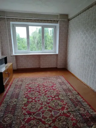 Продаётся 3-комн. квартира г. Торез, м-н 1 Торез