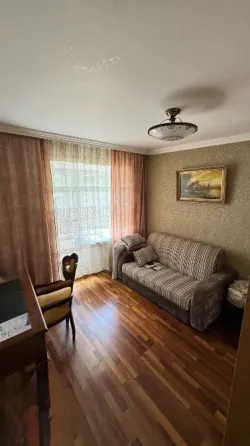 Продается 4-х комн. кв-ра г.Донецк, центр Донецк