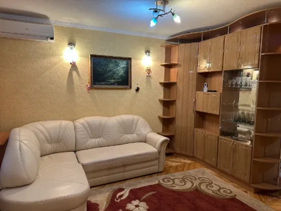 Сдается двухкомнатная киевский район Донецк