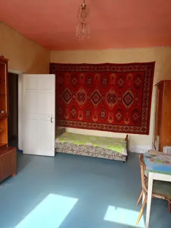Продам 1-ю квартиру, сталинку, на Совколонии, остановка София Макеевка