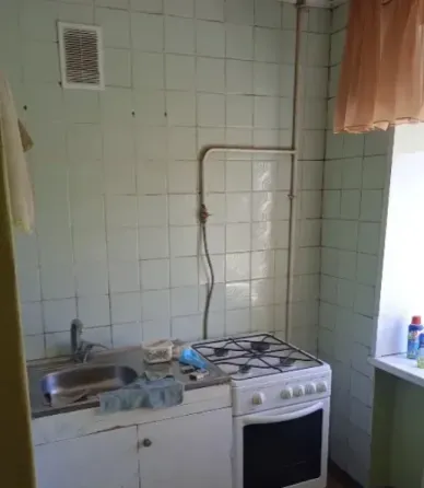 Продам 1-комнатную квартиру в Центре Гвардейки Макеевка