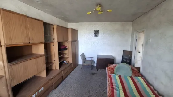 Продам 1-комнатную квартиру Ясиноватая