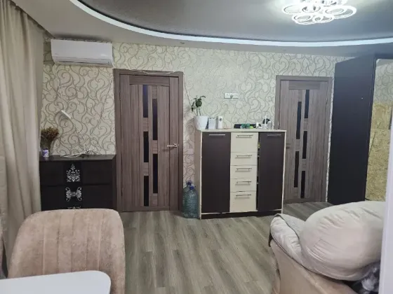 Продается 3 - х комнатная квартира, ориентир ост. "Шахта 19", Текстильщик Донецк