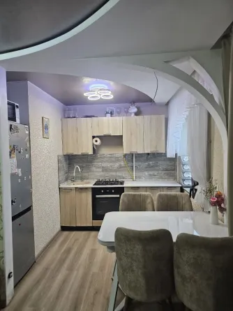 Продается 3 - х комнатная квартира, ориентир ост. "Шахта 19", Текстильщик Донецк