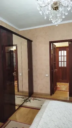 Продам крупногабаритную трёхкомнатную квартиру в центре, автономка Макеевка