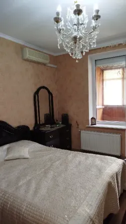 Продам крупногабаритную трёхкомнатную квартиру в центре, автономка Макеевка