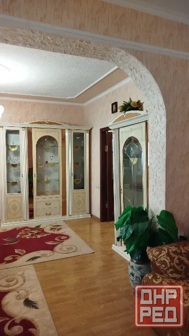 Продам крупногабаритную трёхкомнатную квартиру в центре, автономка Макеевка - изображение 2