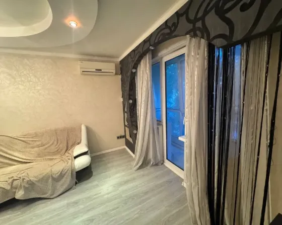 Продажа: 2-комнатная квартира comfort, Бакинских Комиссаров Донецк