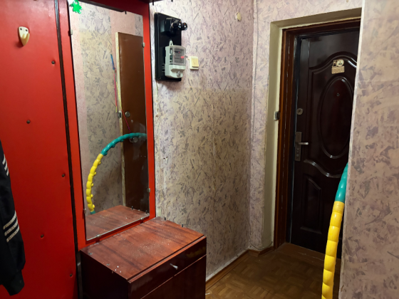 Продам 2-х комнатную квартиру в Петровском районе, Жилплощадка. 43,9 кв.м, этаж 2/4, дом кирпичный. Донецк
