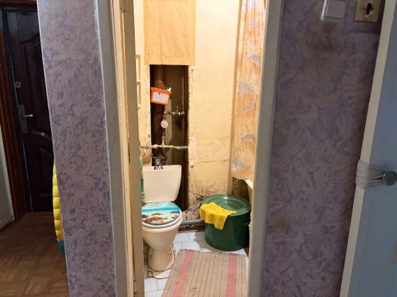 Продам 2-х комнатную квартиру в Петровском районе, Жилплощадка. 43,9 кв.м, этаж 2/4, дом кирпичный. Донецк