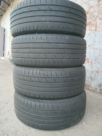 Продаю комплект резины 215 55 17 ,континенталь Донецк