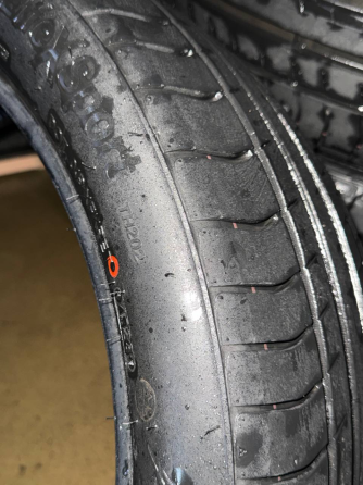 Продам летний комплект резины TRIANGLE 245/45R20 Макеевка