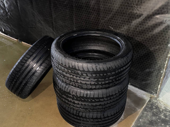 Продам летний комплект резины TRIANGLE 245/45R20 Макеевка