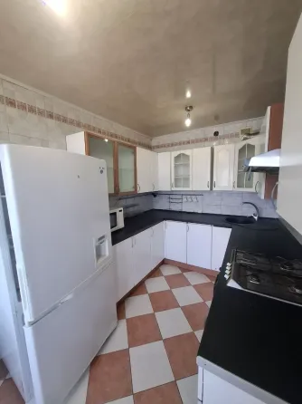 Продам 3 х ком квартиру. Розы и Богдана Донецк