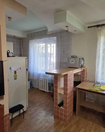Продается 3-комнатная квартира с регулярной водой Донецк