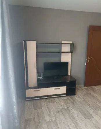 Сдаётся светлая 1-комнатная квартира в Петровском районе на долгий срок. ул.Ревякина Донецк