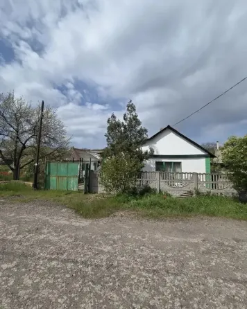 Продается бюджетный 2-комнатный дом Донецк