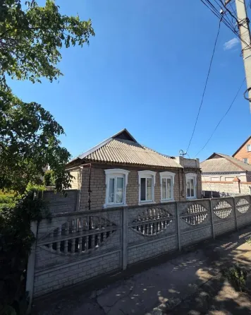 Продается 4-комнатный дом в Калининском районе Донецк