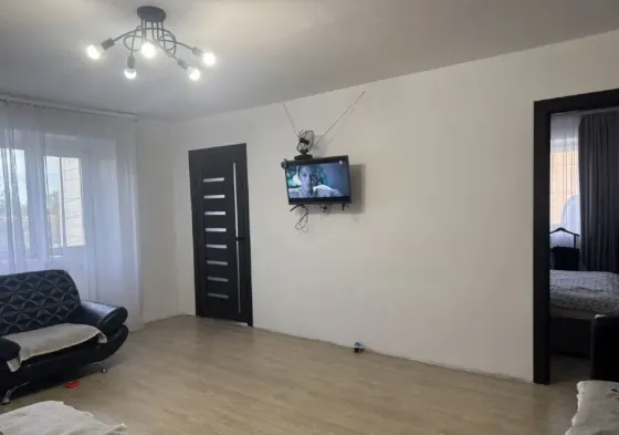 Сдам 4х комнатную квартиру на Октябрьском! Донецк