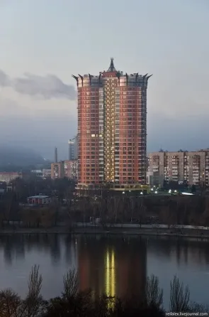 Продажа трехкомнатной квартиры в элитном жк "Королевская башня" Донецк