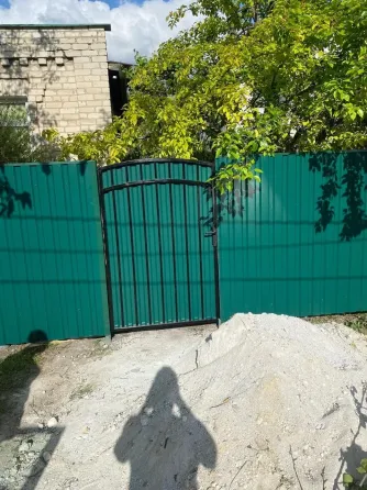 Установка заборов из профлиста в Донецке, Макеевке Донецк