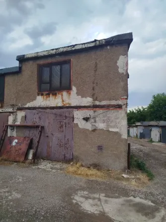 Продам трёх этажный гараж, Калининский район. Донецк