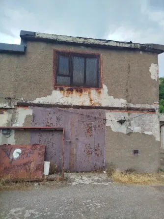 Продам трёх этажный гараж, Калининский район. Донецк