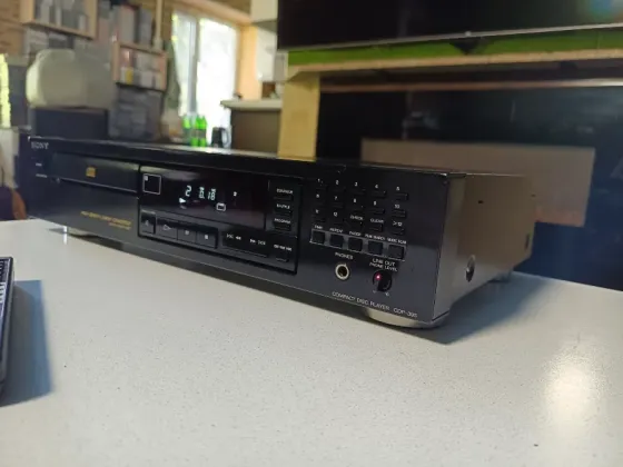 Проигрыватель CD SONY-CDP -395. Донецк