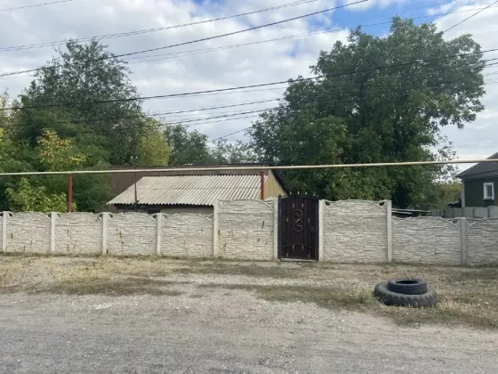 Продам 3х комнатный дом в Ленинском районе Донецк