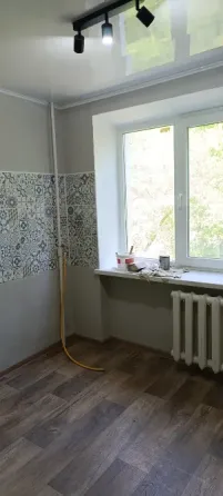 2-комн Даки Автомагазин не угловая Макеевка