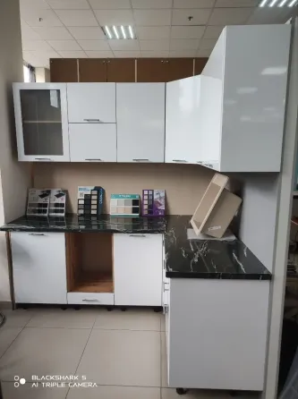 кухня угловая 1,50*2,00 белая в наличии Донецк