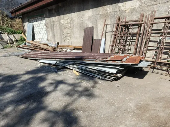 Продам кровельные листы б/у по цене металлолома Донецк